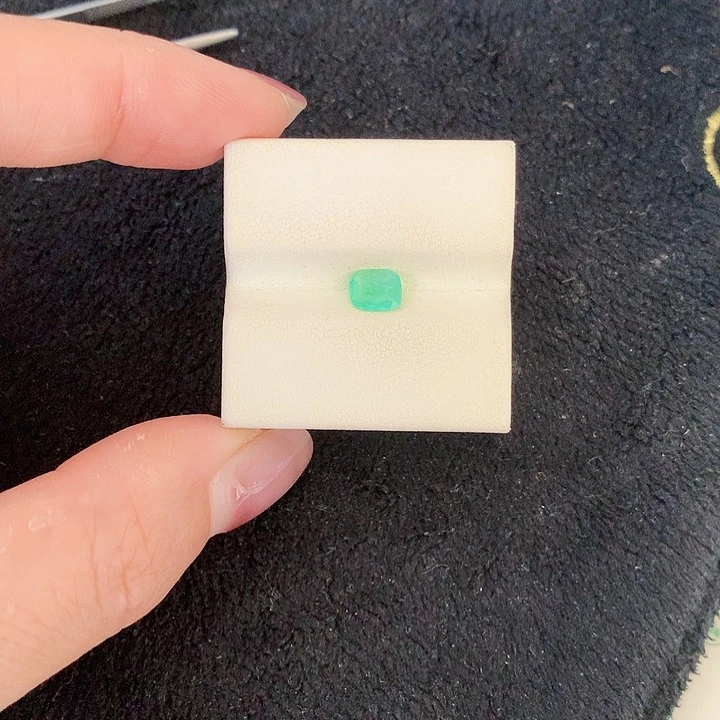 帕拉依巴碧玺珠宝半成品未镶嵌0.49c t