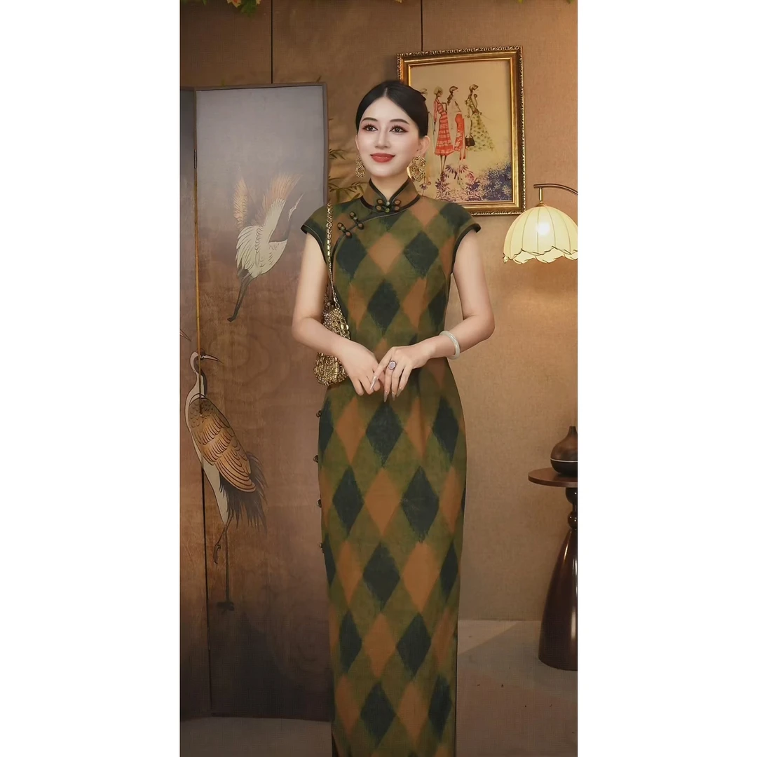 美人格/靓影儿桑蚕丝葡萄泥香云纱格纹复古学院风全开襟手工旗袍