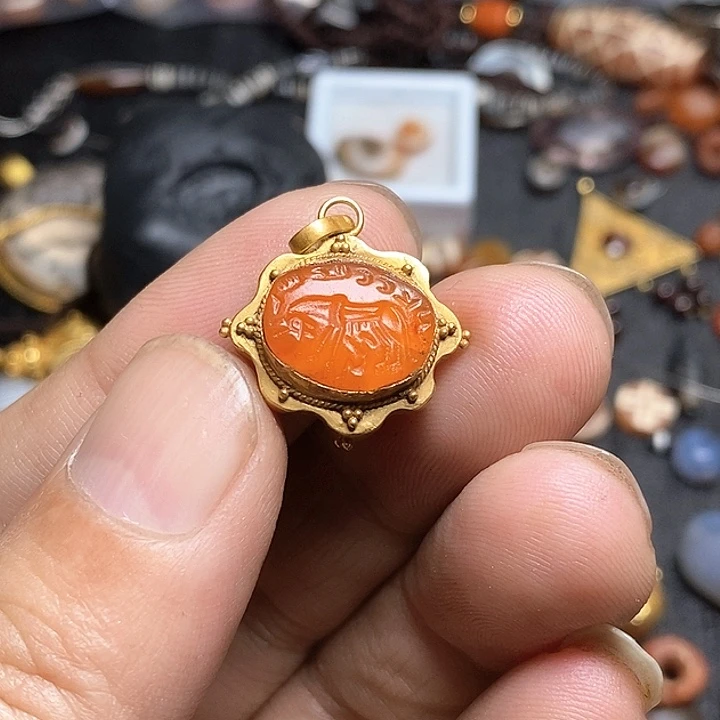 玛瑙/玉髓颈饰未镶嵌