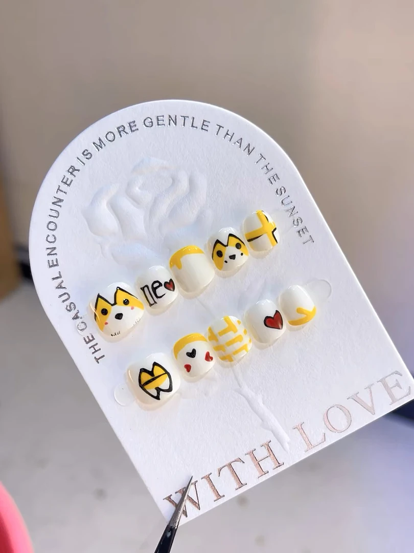 《柯基狗》儿童手工穿戴甲手绘狗狗男孩女童短款小学生卡通可爱美甲