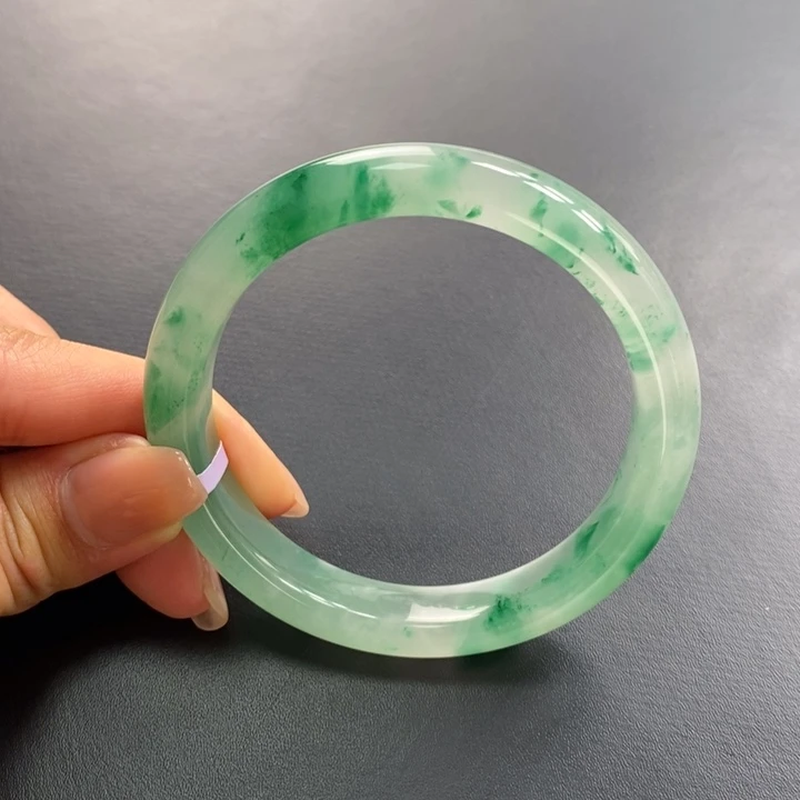 石英质玉手镯未镶嵌天然