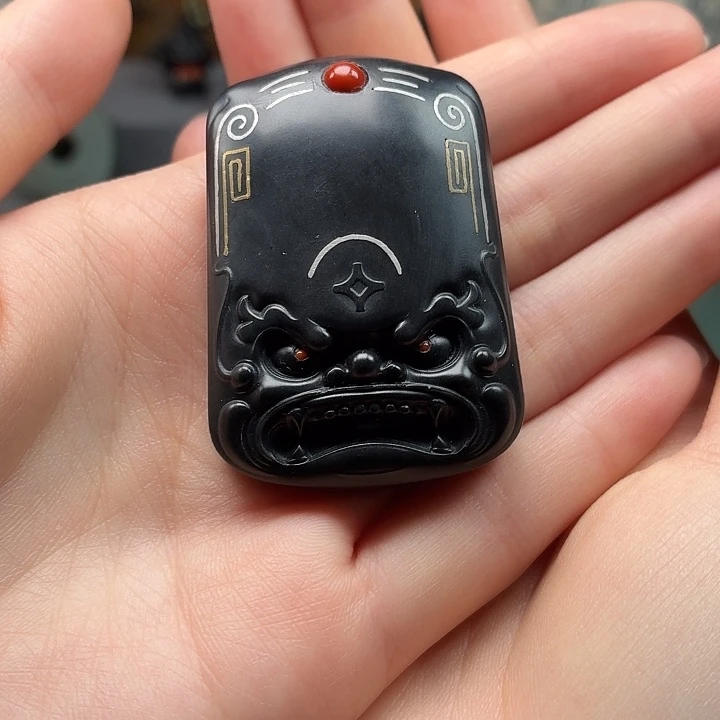 俺***和田玉未镶嵌颈饰