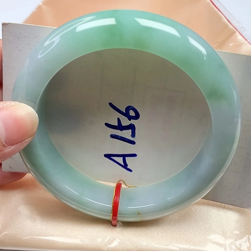 【闪购商品】翡翠手镯未镶嵌54.6圈