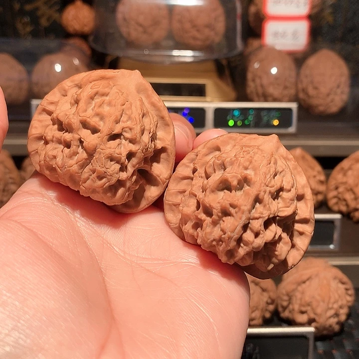 文玩核桃把件梨木台45尺