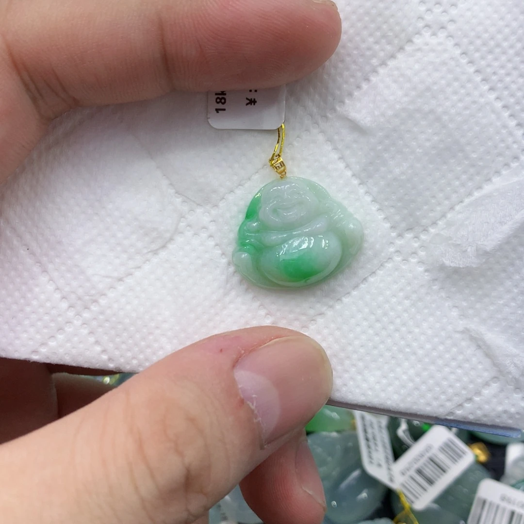 翡翠18K金镶嵌颈饰翡翠