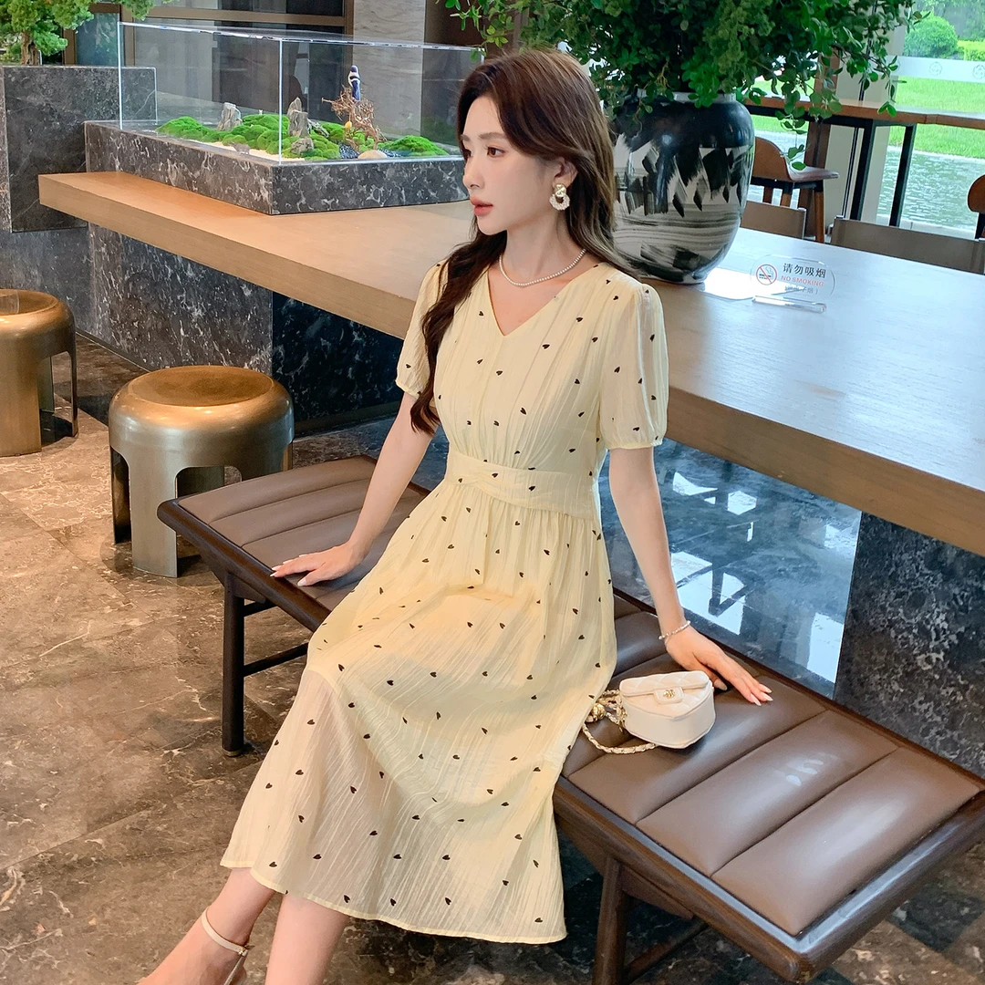奢姿大码女装2025夏季时尚波点V领连衣裙胖妹妹气质泡泡袖长裙子
