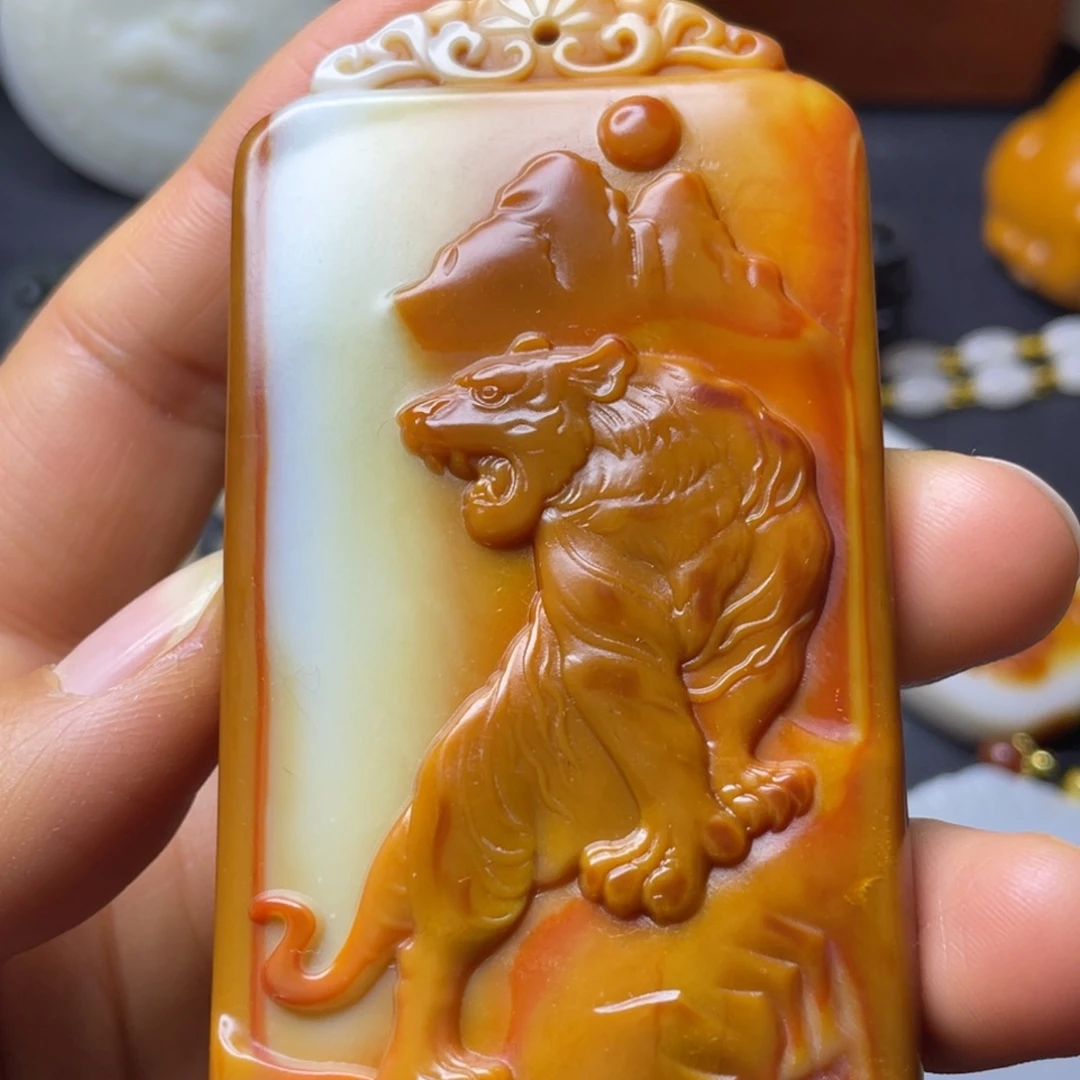 用***7和田玉未镶嵌颈饰