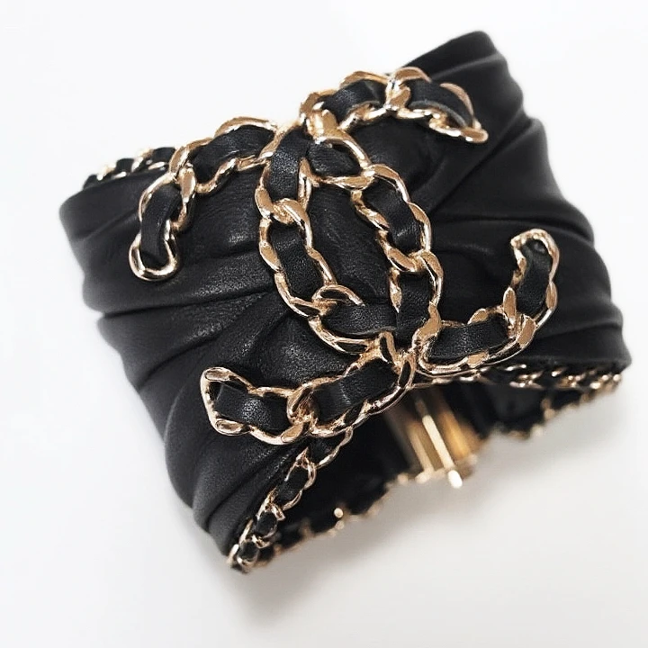 Chanel 黑金穿皮双C软手镯大logo