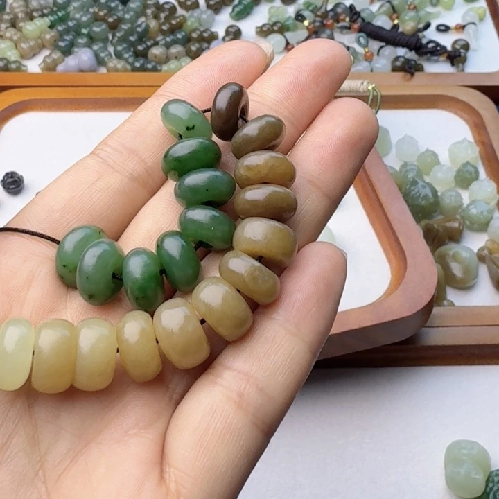 K***T和田玉未镶嵌挂件