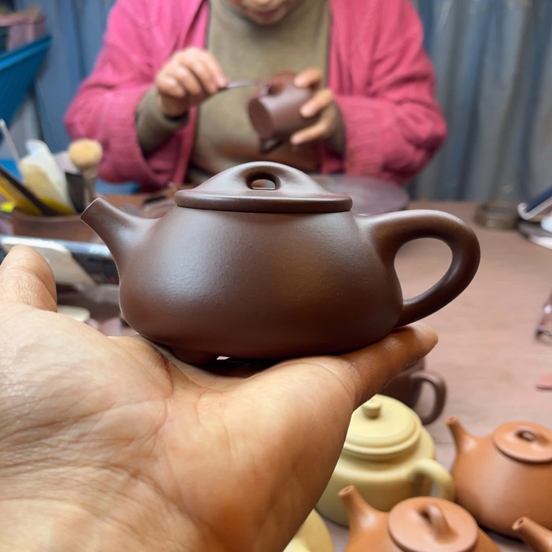 樊****底槽青茶壶景舟220 c c666888999