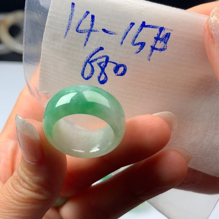 定制翡翠未镶嵌戒圈