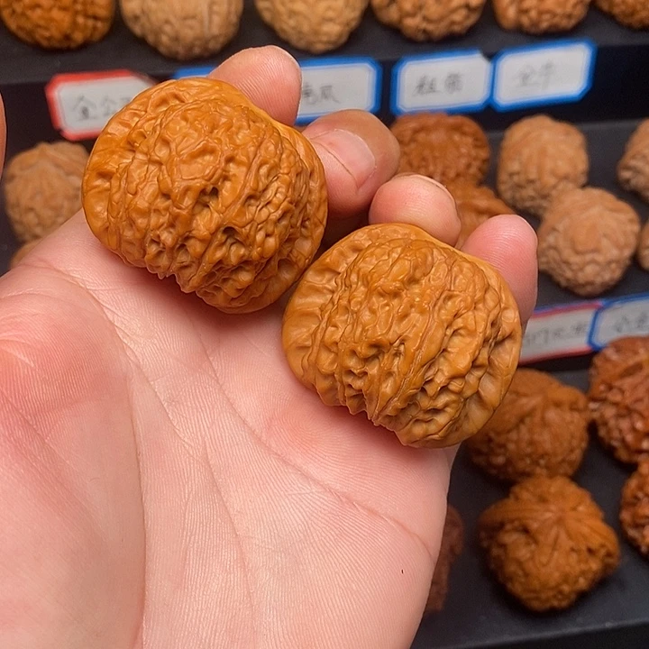 文玩核桃吊坠血麒麟修