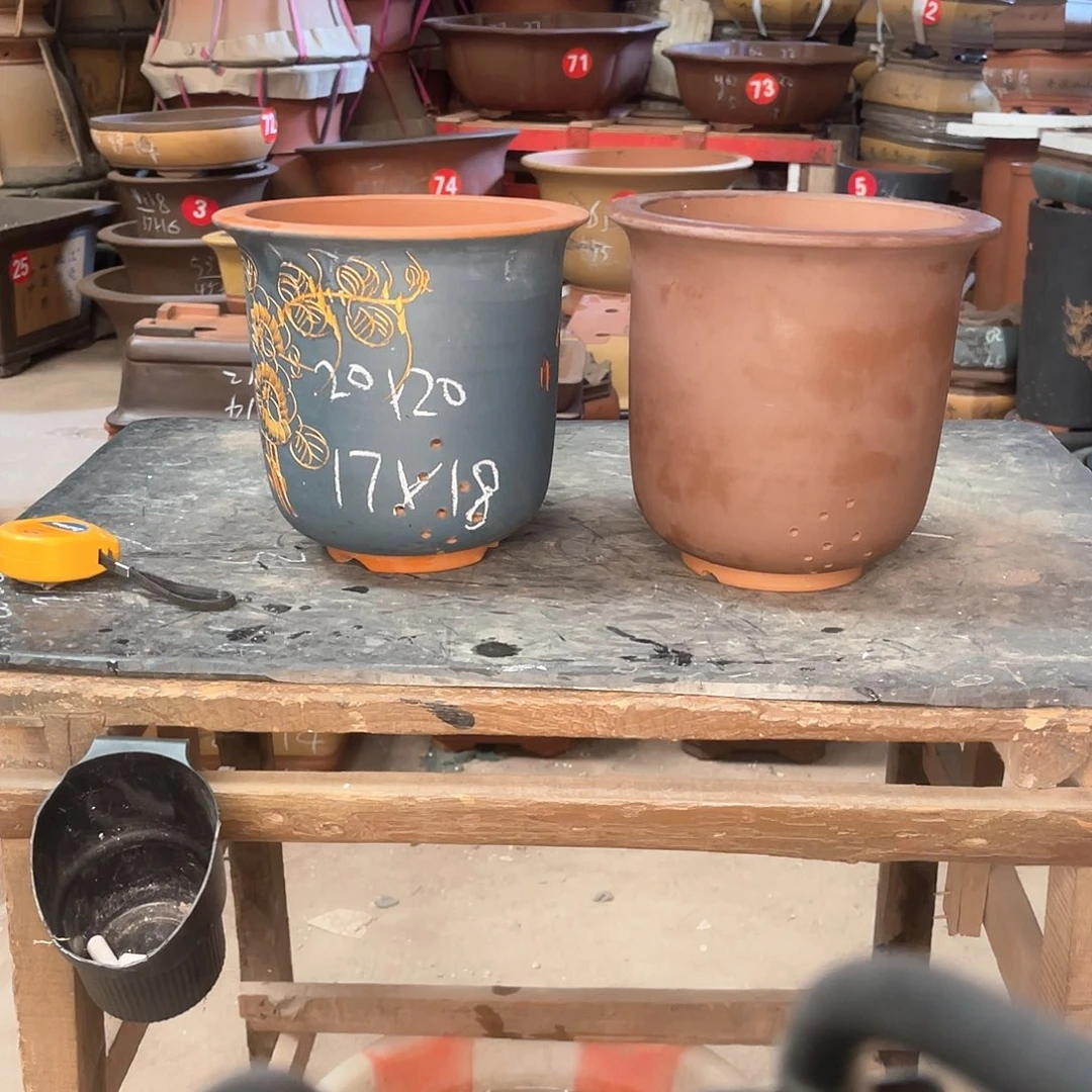 紫砂花盆高金钟两个