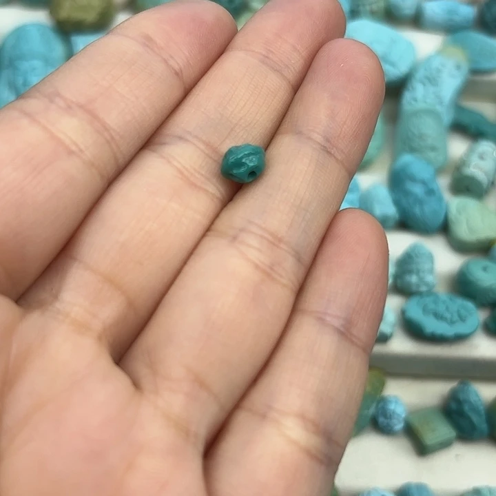 蛙***哈绿松石未镶嵌挂件