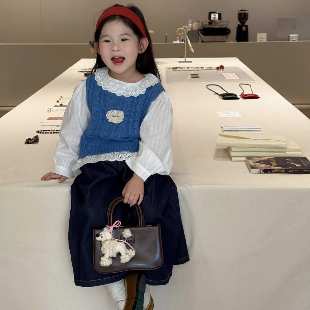 小思家女童2025秋季韩版可爱风针织马甲花边衬衫阔腿牛仔裤套装