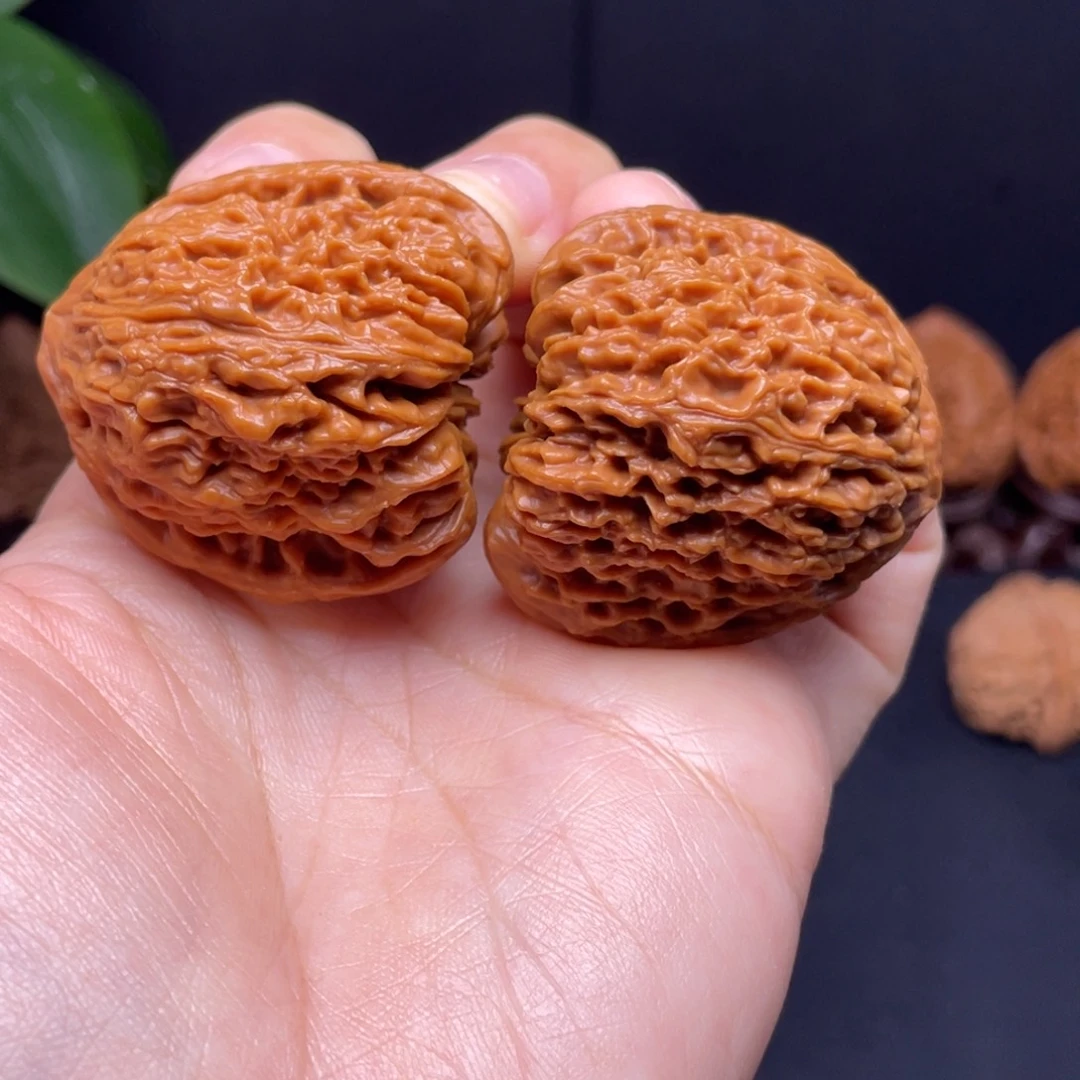 文玩核桃吊坠40尺全品凹底南疆石