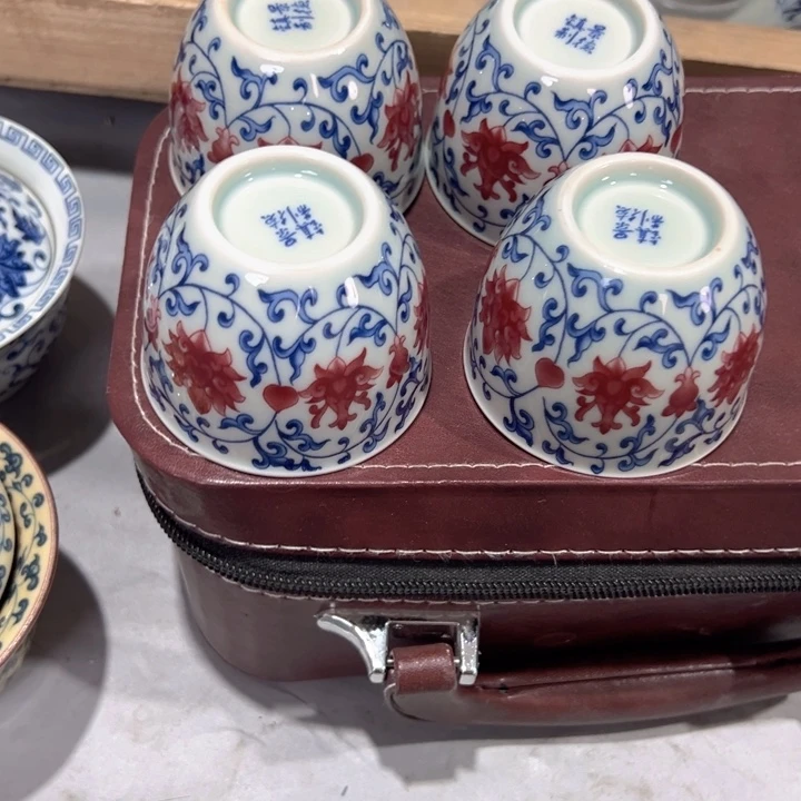 釉里红缠枝莲小客杯4个
