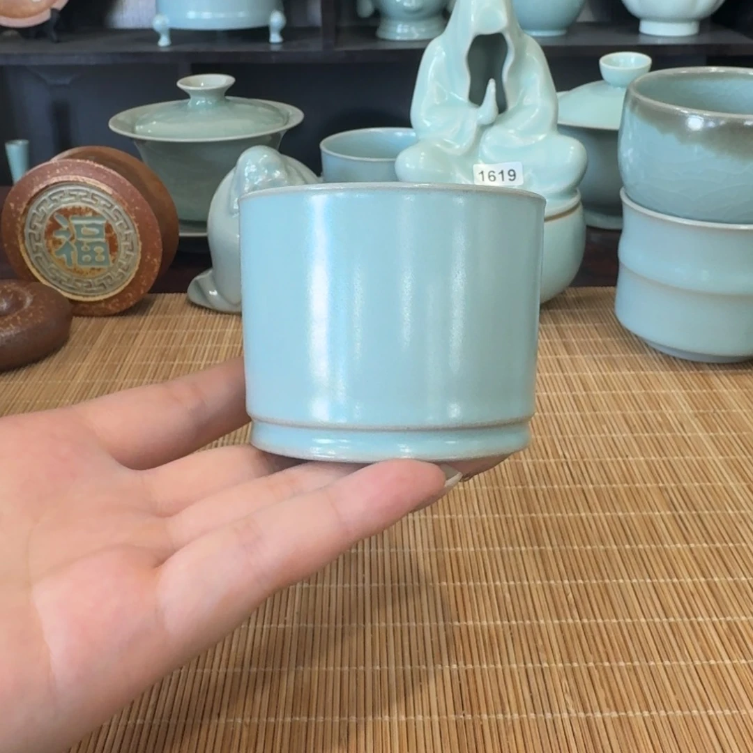 瓷片杯子。。。。。。。。