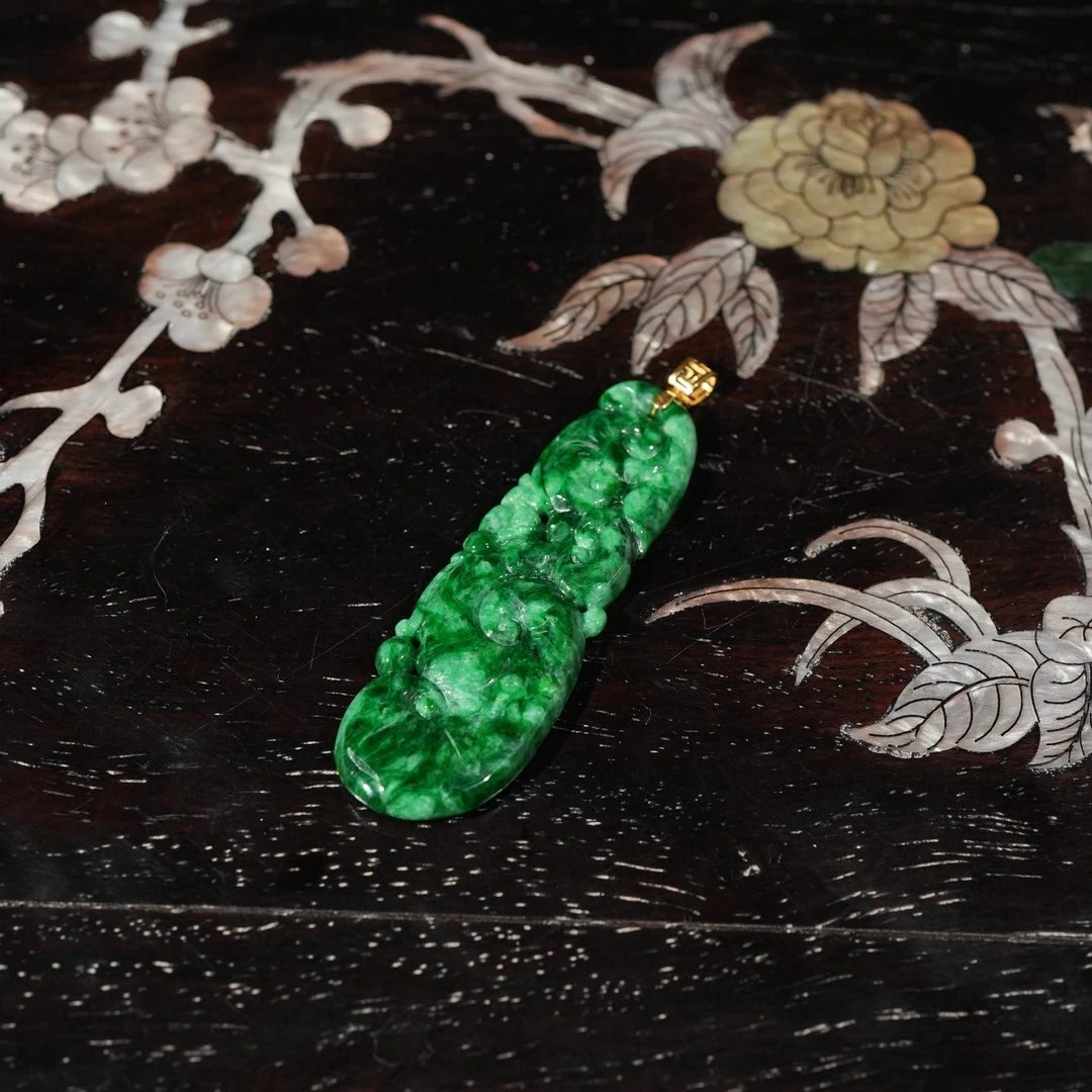 2.10香港王老板-翡翠18k镶嵌吊坠5y166