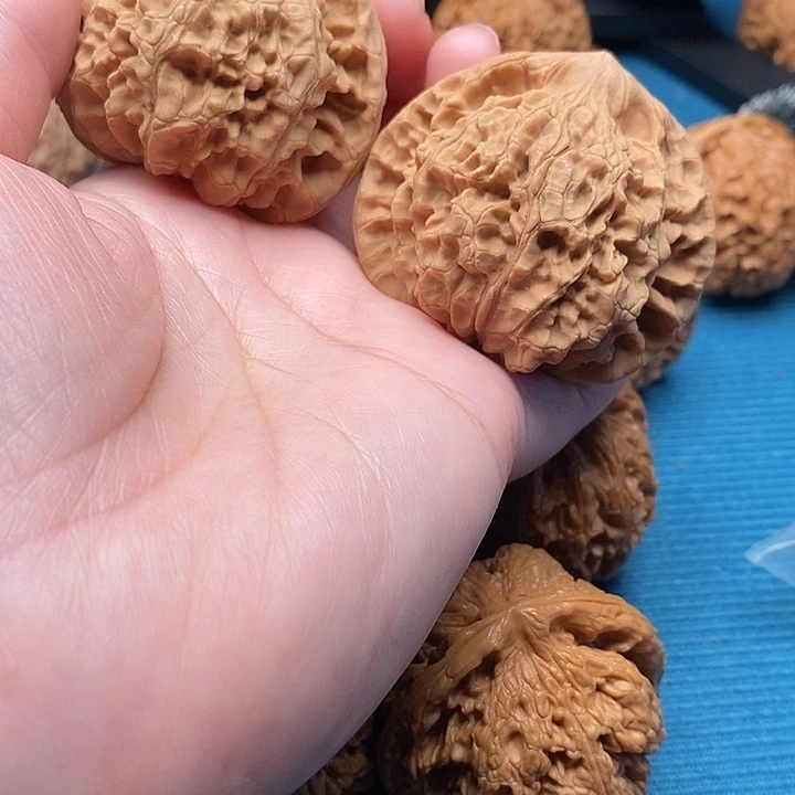 新***3官帽51尺未打底手把件文玩