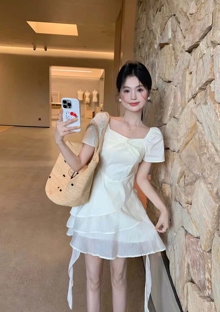福利清仓~夏季纯色小众显瘦松紧腰蕾丝连衣裙2952
