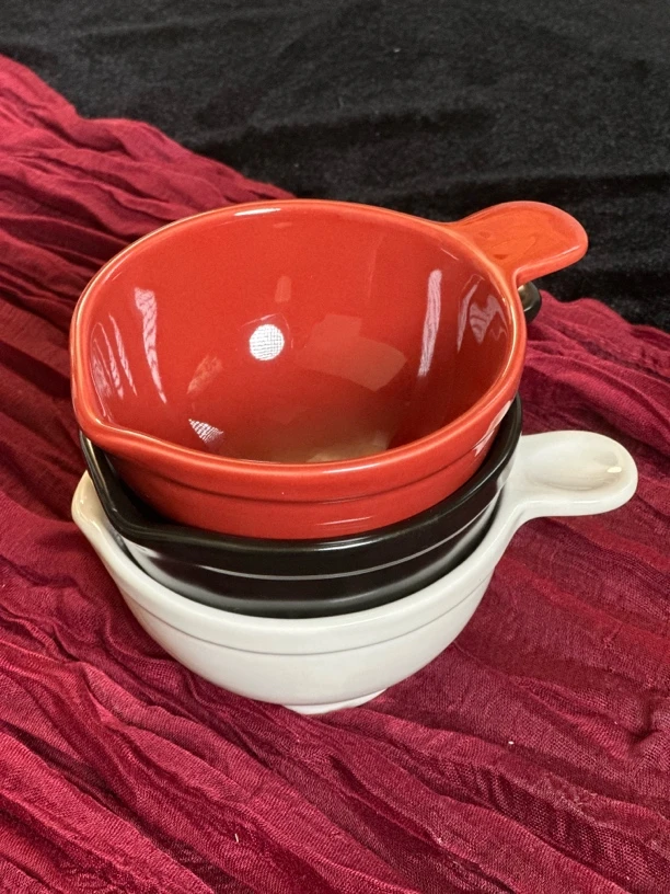 高颜值手柄陶瓷碗家用泡面酸奶水果沙拉碗餐具