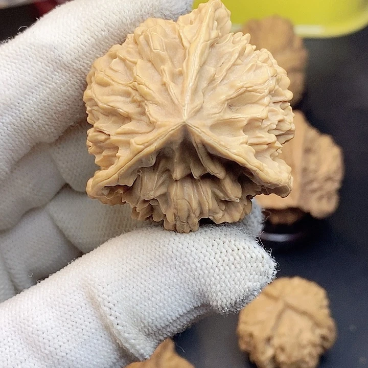 文玩核桃吊坠@**饭瑕疵单只不退不换