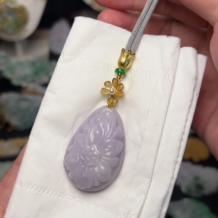 翡翠未镶嵌颈饰吊坠