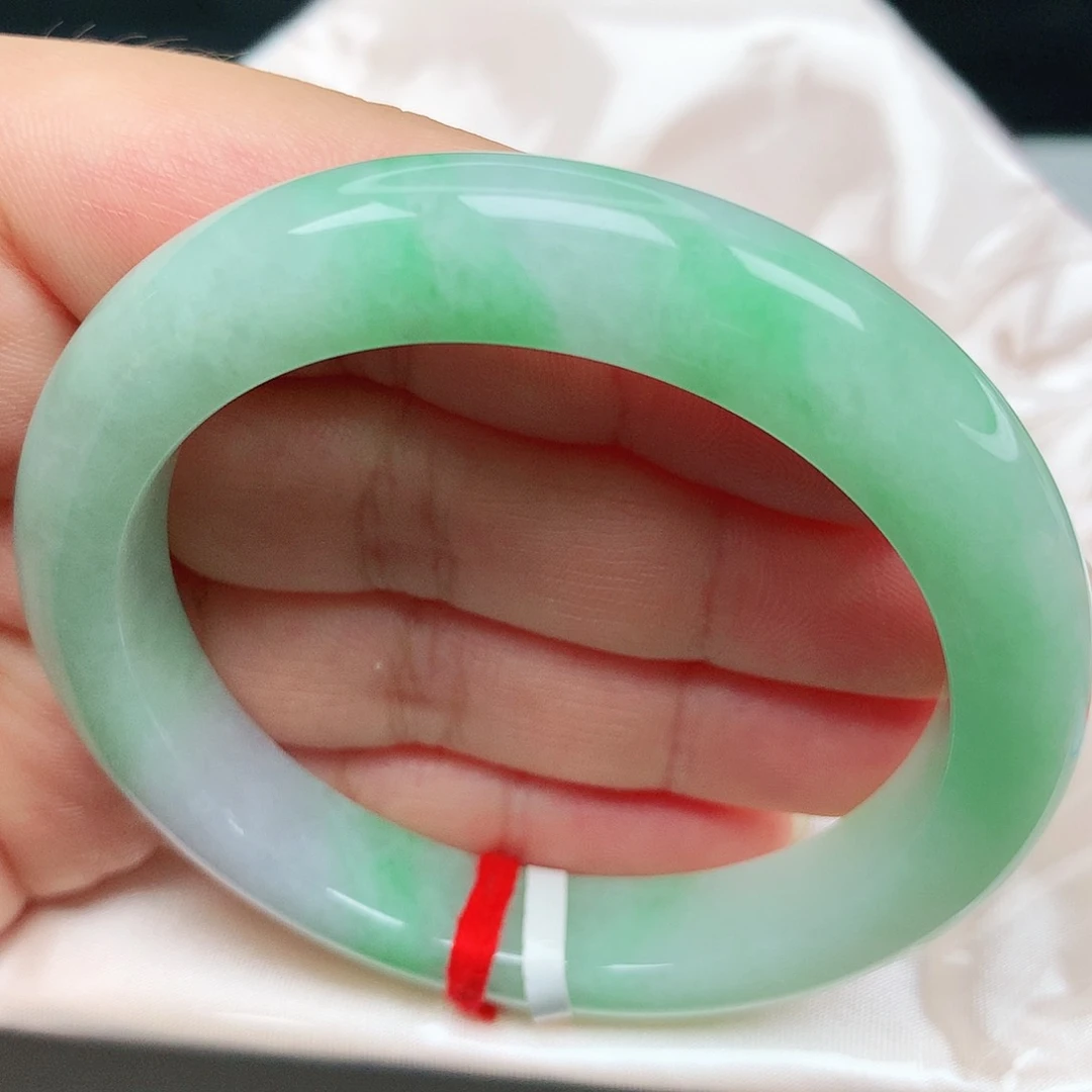 未镶嵌手镯翡翠4果阳绿