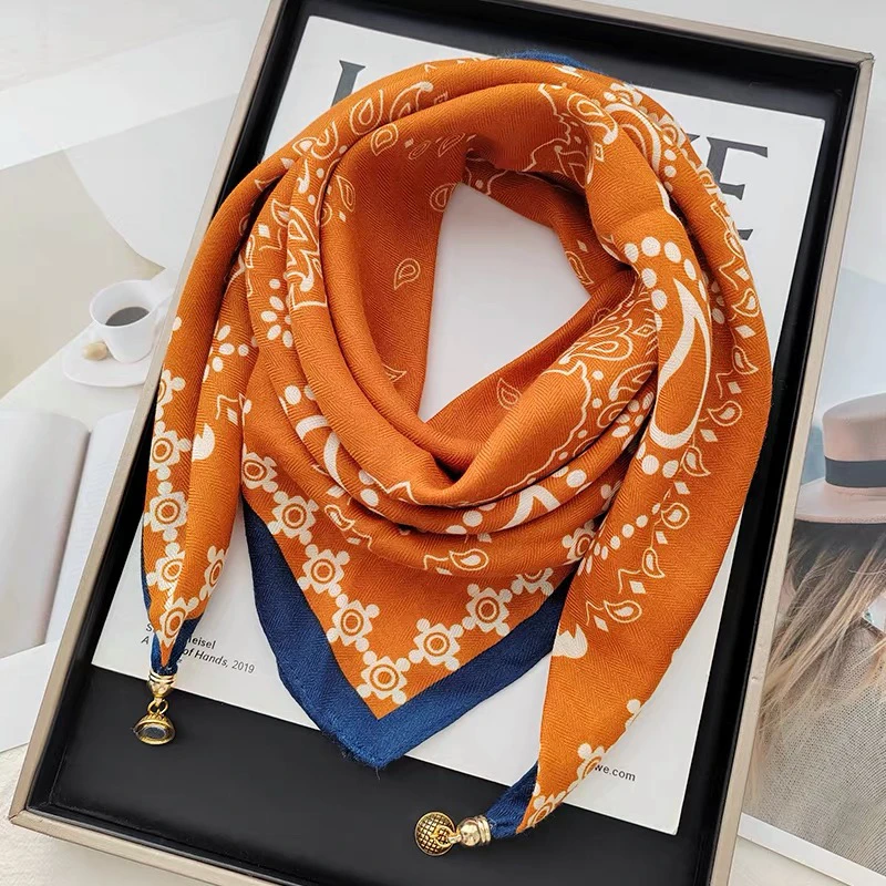 2025新款方巾磁吸扣围巾保暖时尚棉麻百搭三角围脖护颈丝巾65围脖