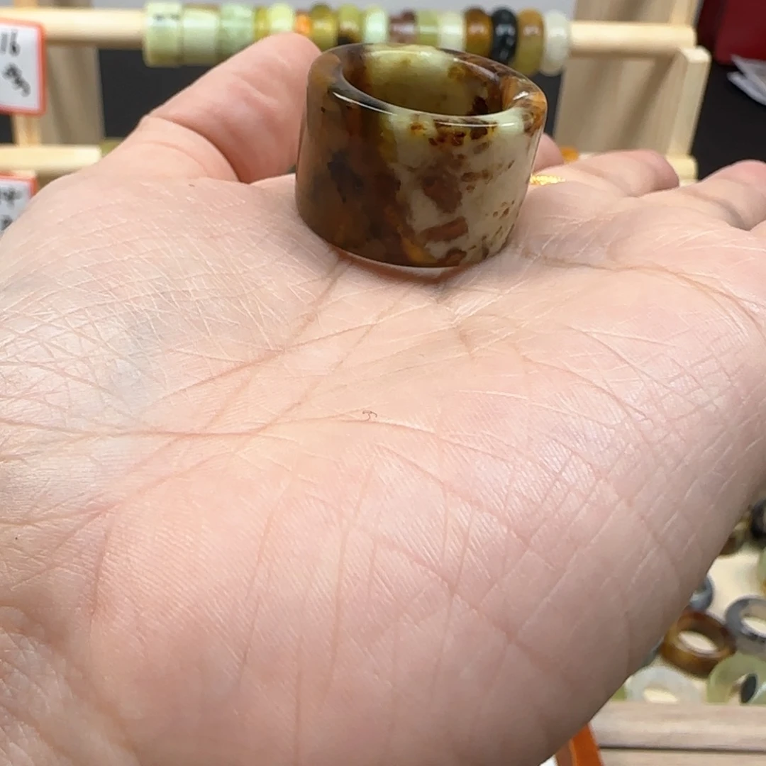 蛇纹石玉岫玉内径18合金?**姐