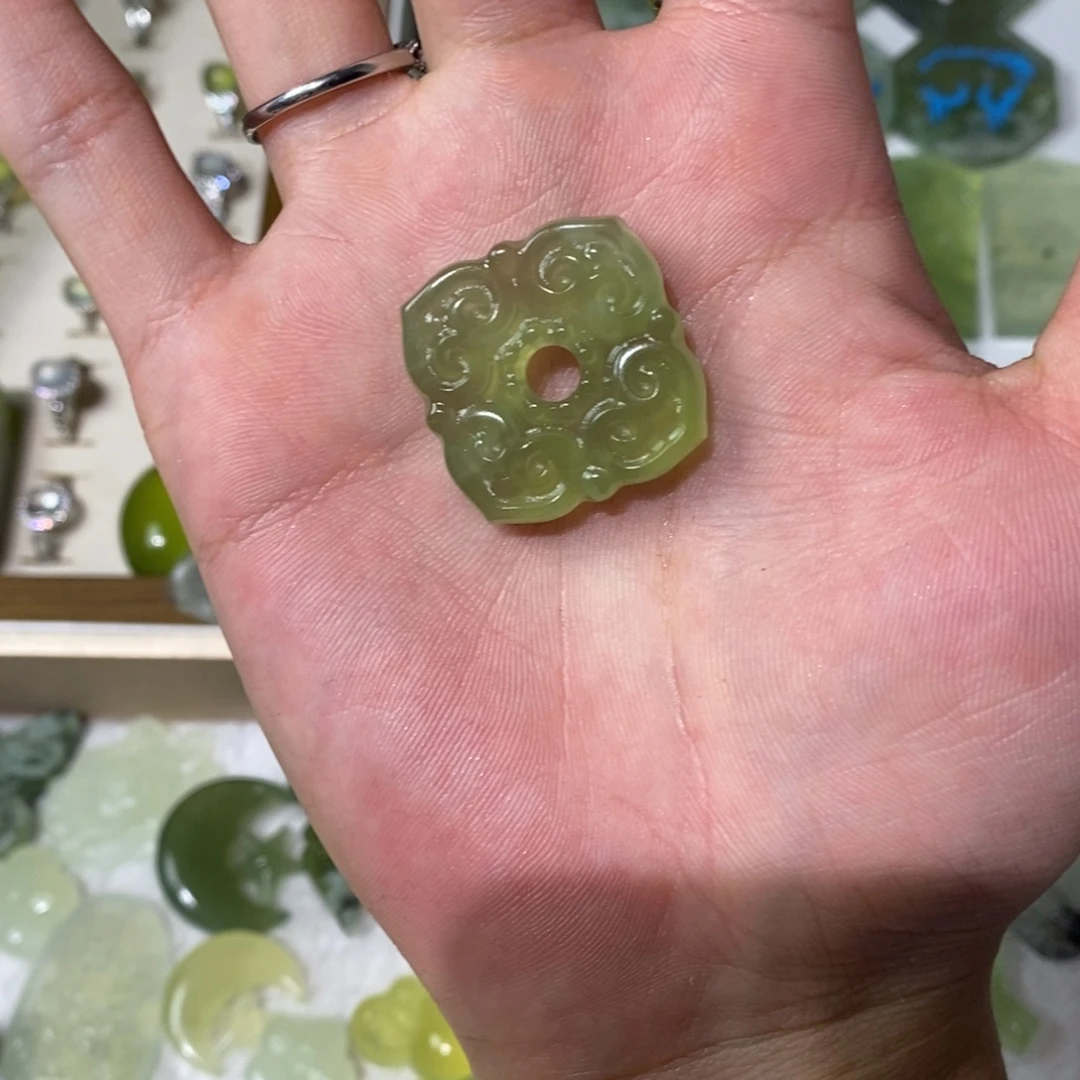 未镶嵌岫玉吊坠(不含链)