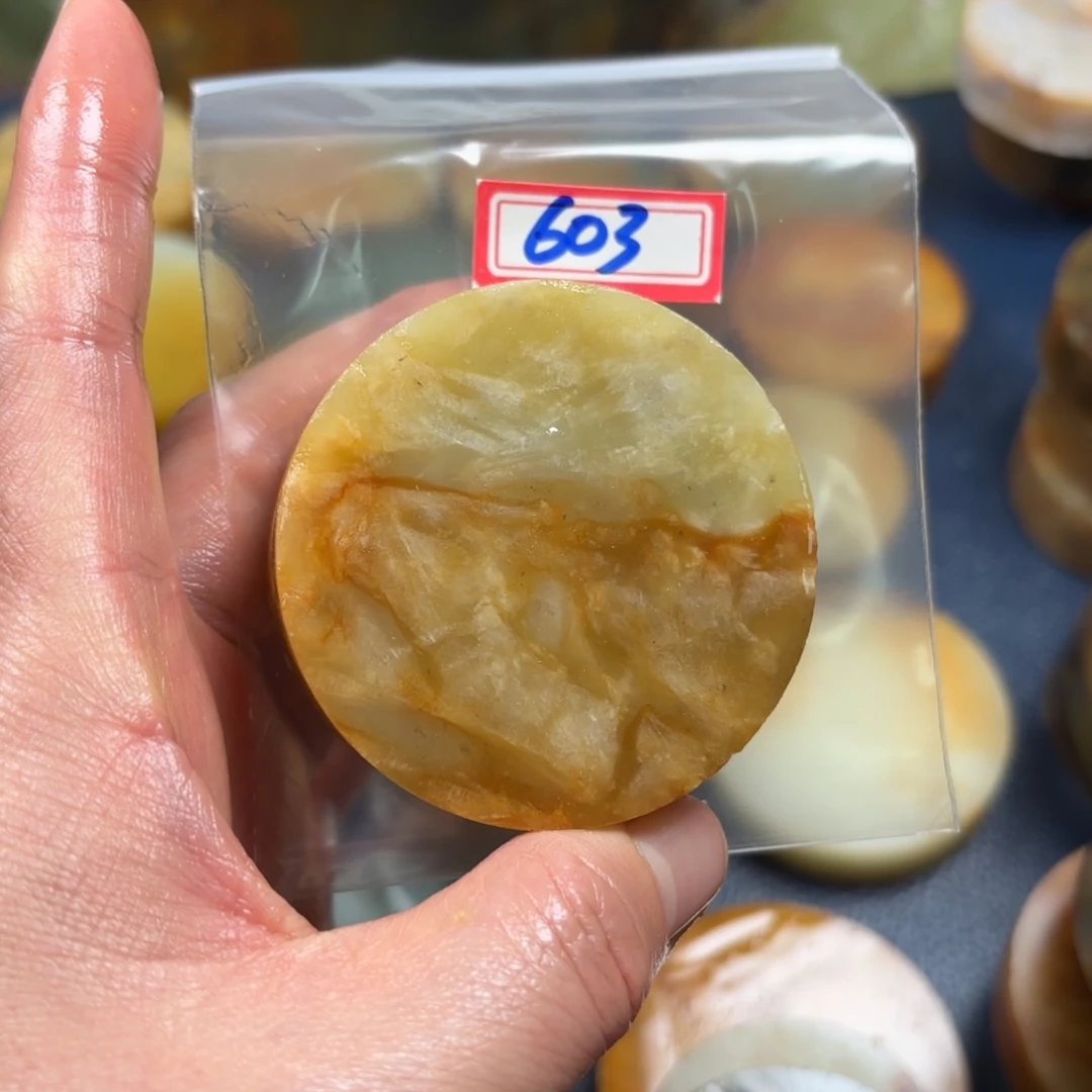 用***3蛇纹石玉未镶嵌珠宝半成品