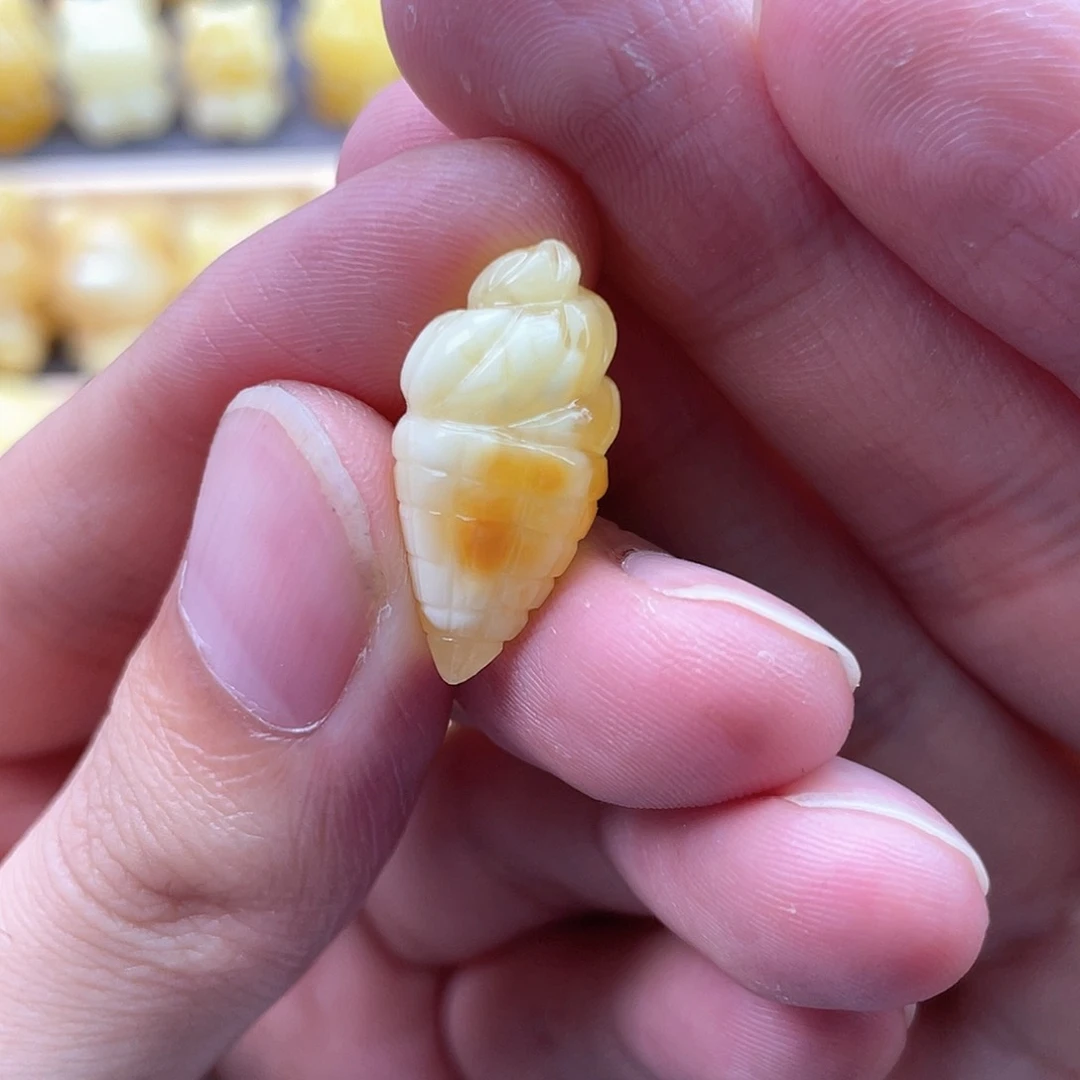 未镶嵌琥珀裸石蜜蜡