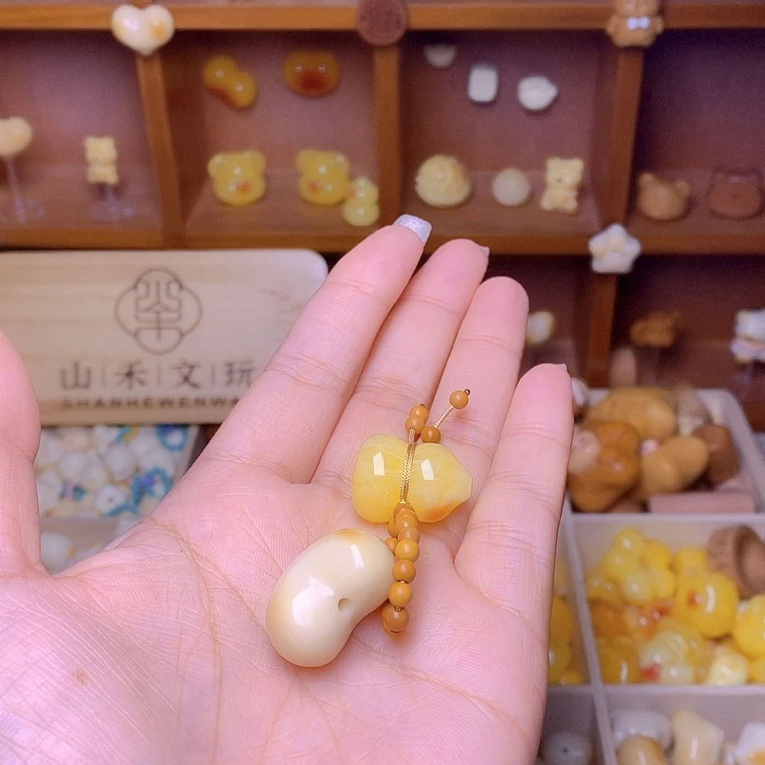 奶****猴头核桃吊坠爱心葫芦提溜