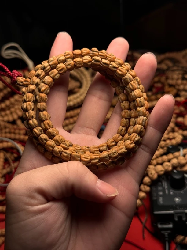 热振柏香籽红皮红芽玉化方块顺