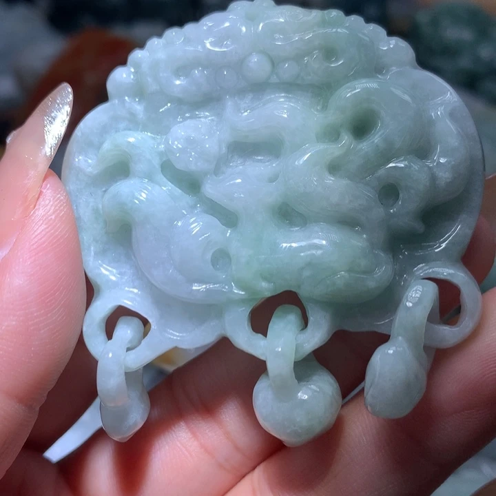翡翠未镶嵌颈饰保真天然A货翡翠