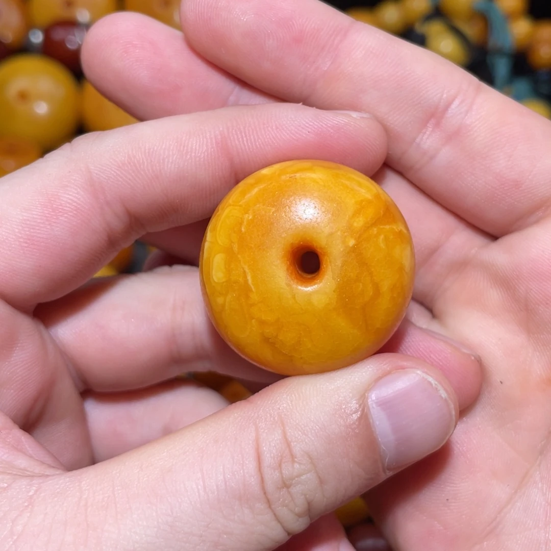 裸石琥珀未镶嵌饼子