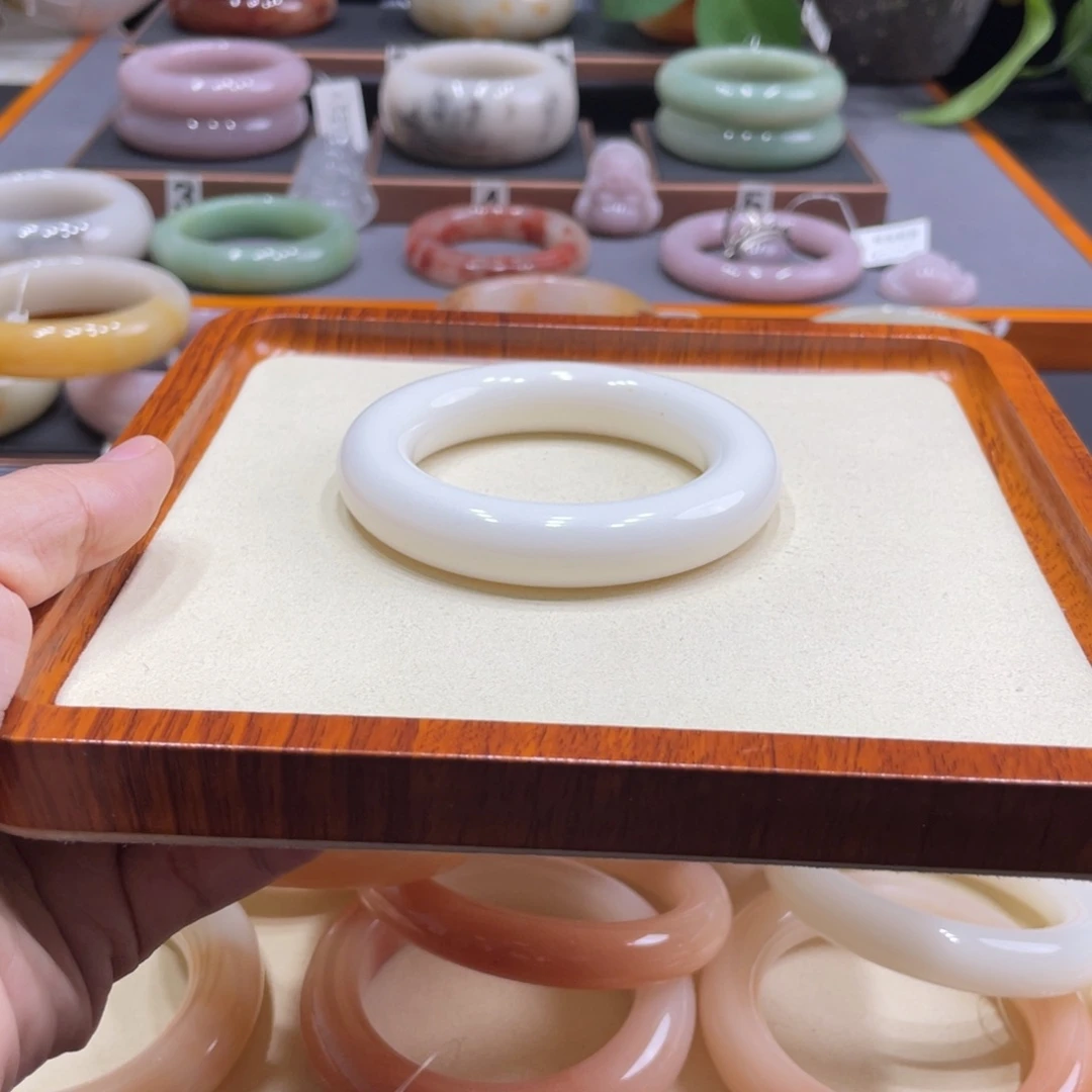 石英质玉手镯未镶嵌m***@