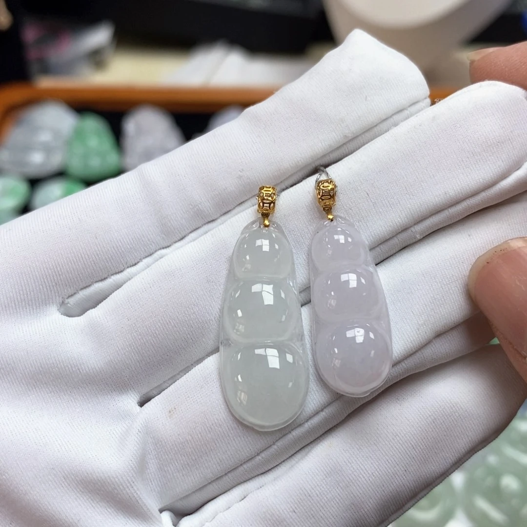 翡翠颈饰18K金镶嵌福豆