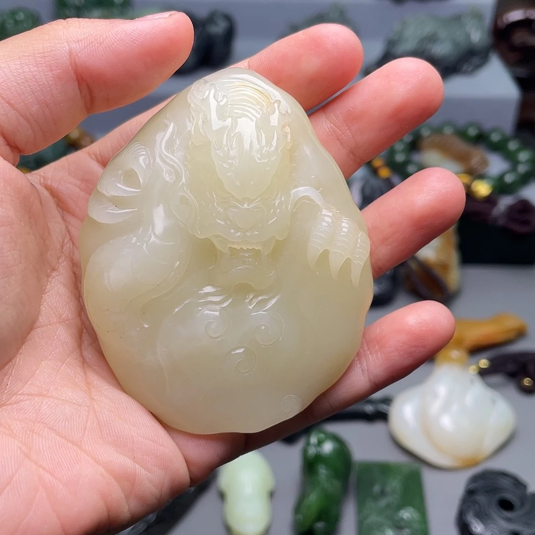 和田玉未镶嵌颈饰舞*