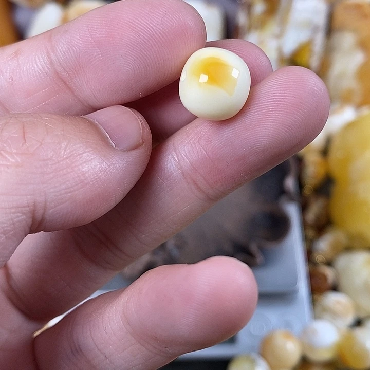 琥珀未镶嵌珠宝奇石我