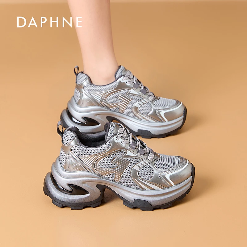 达芙妮2025新品女鞋时尚百搭老爹鞋减震增高轻质运动旅游休闲鞋RR