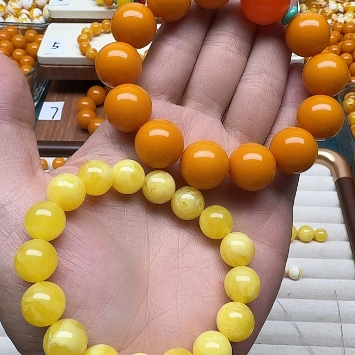 重***！无非金属老蜜色加鸡油黄色素串搭配一条