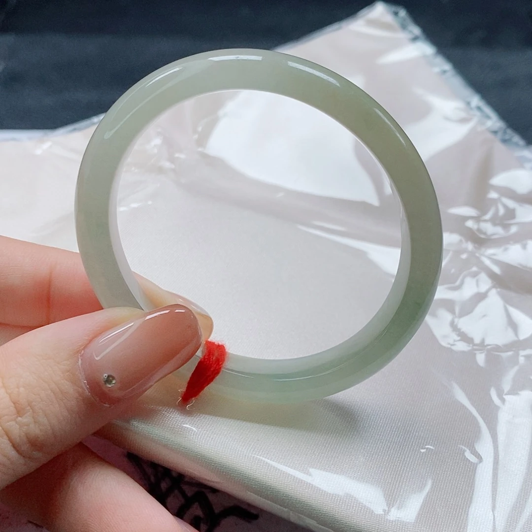 【闪购商品】未镶嵌手镯（贵妃镯）翡翠463号