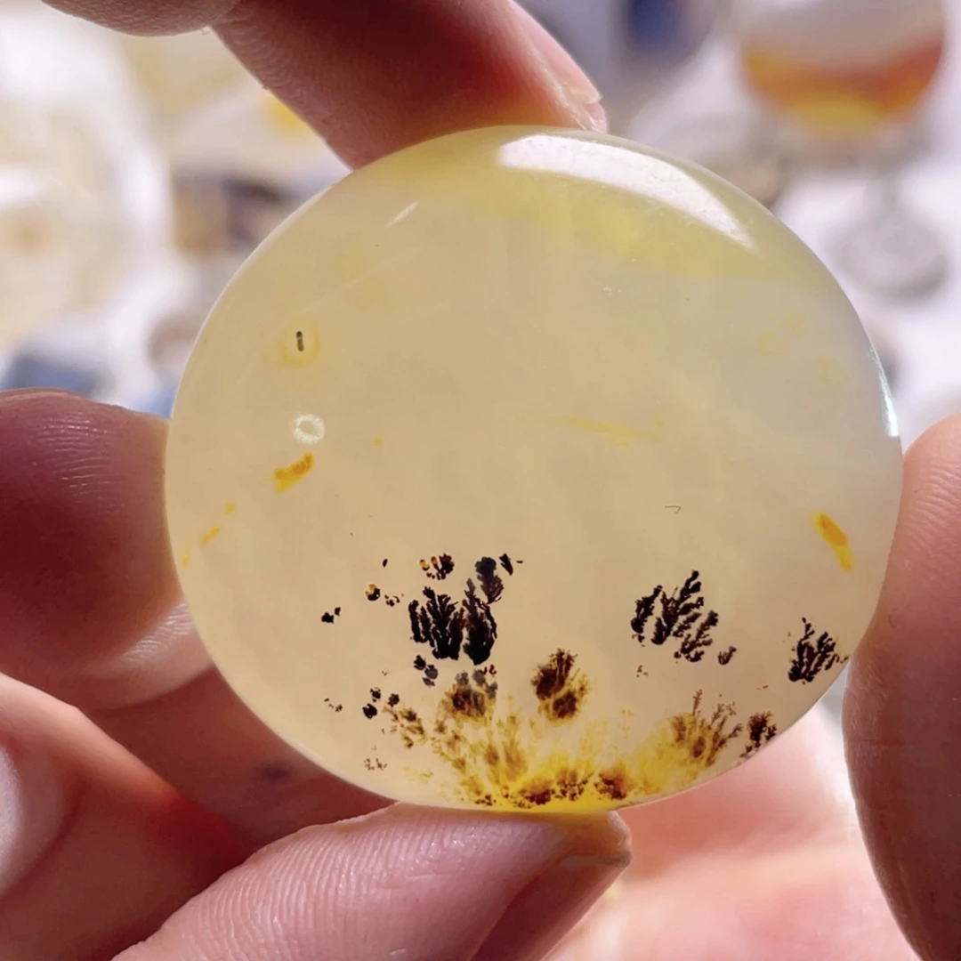 玛瑙/玉髓未镶嵌珠宝奇石