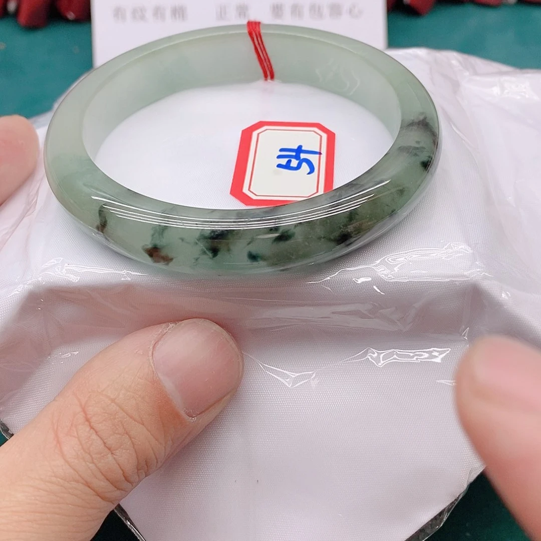 翡翠手镯未镶嵌工***姐5444444444