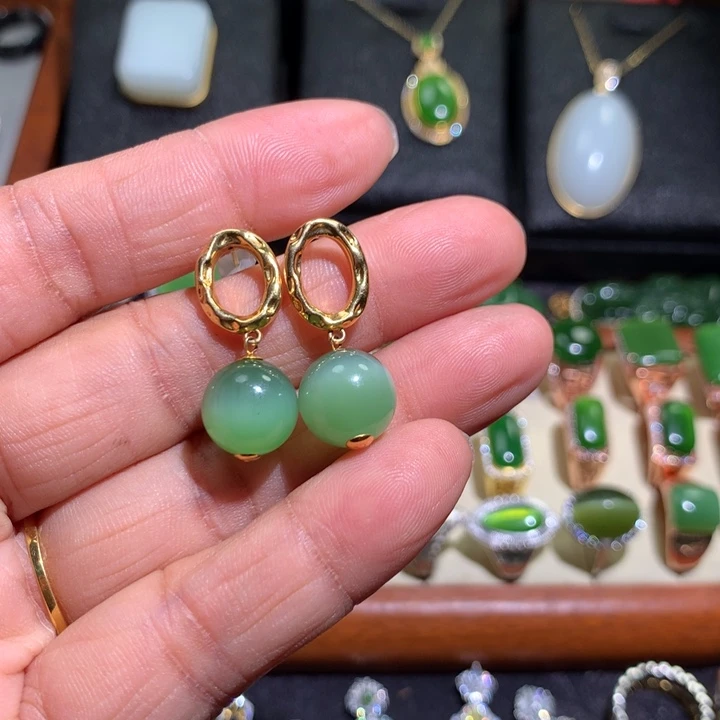 和田玉耳钉18K金镶嵌g****a