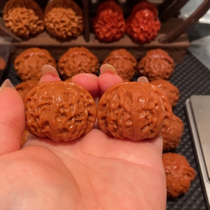 老***童文玩核桃把件40.2尺寸宫灯2174