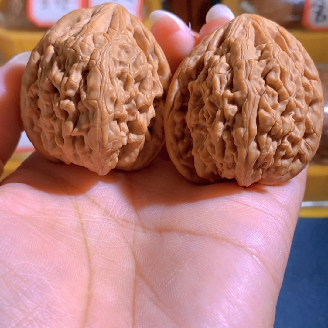 【闪购商品】文玩核桃吊坠慕**?虎头王